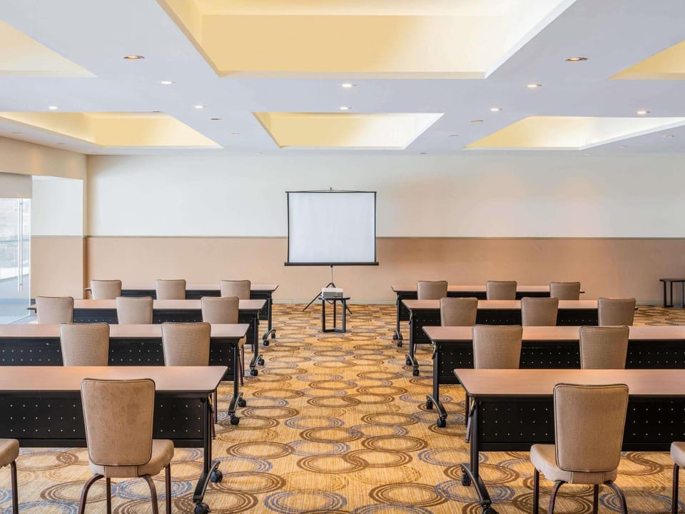 Meeting/conference room