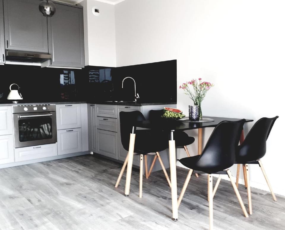 Photo of the whole room, Meals, Lunch, Dinner