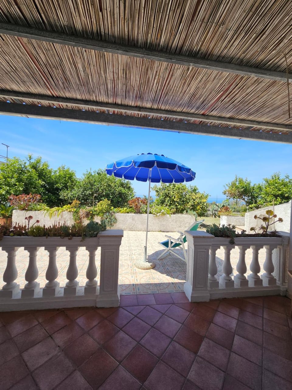 View (from property/room), Balcony/Terrace, sunbed