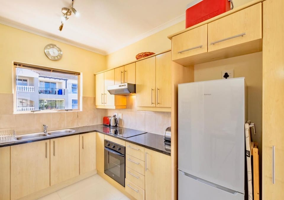 Coffee/tea facilities, Kitchen or kitchenette