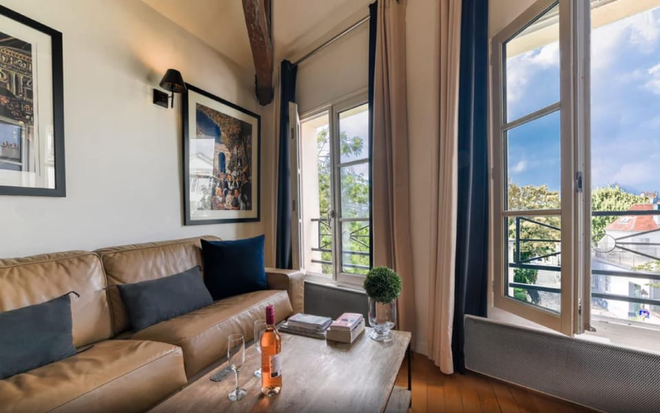 Luxurious Duplex - Top of Montmartre Apartment in Paris