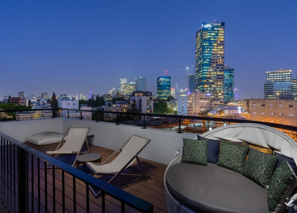 Balcony/Terrace, City view