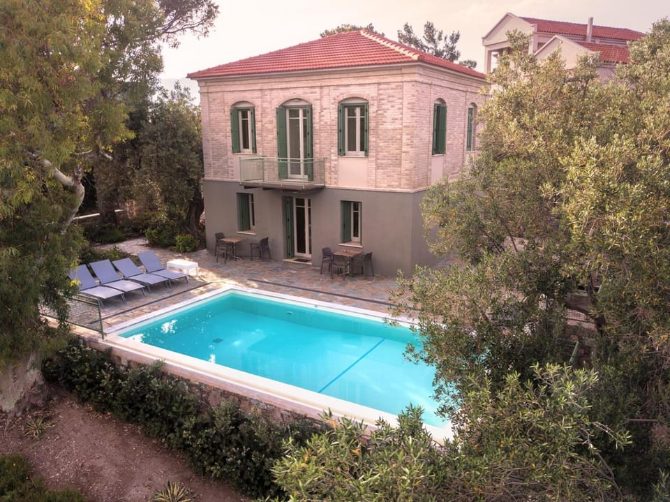 Property building, Swimming pool