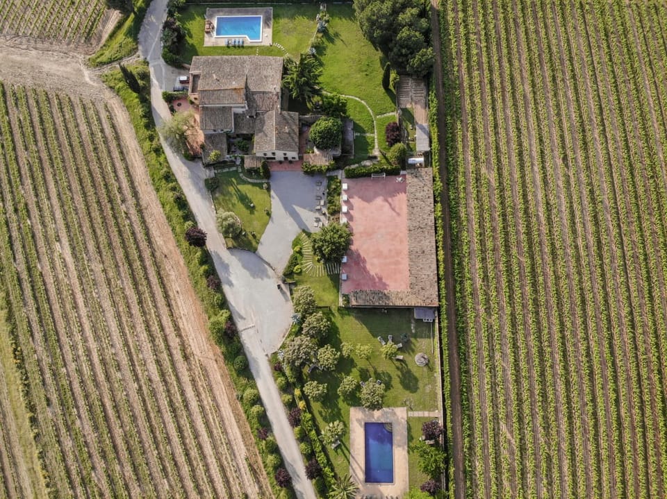 Property building, Bird's eye view, Garden view, Pool view, Swimming pool