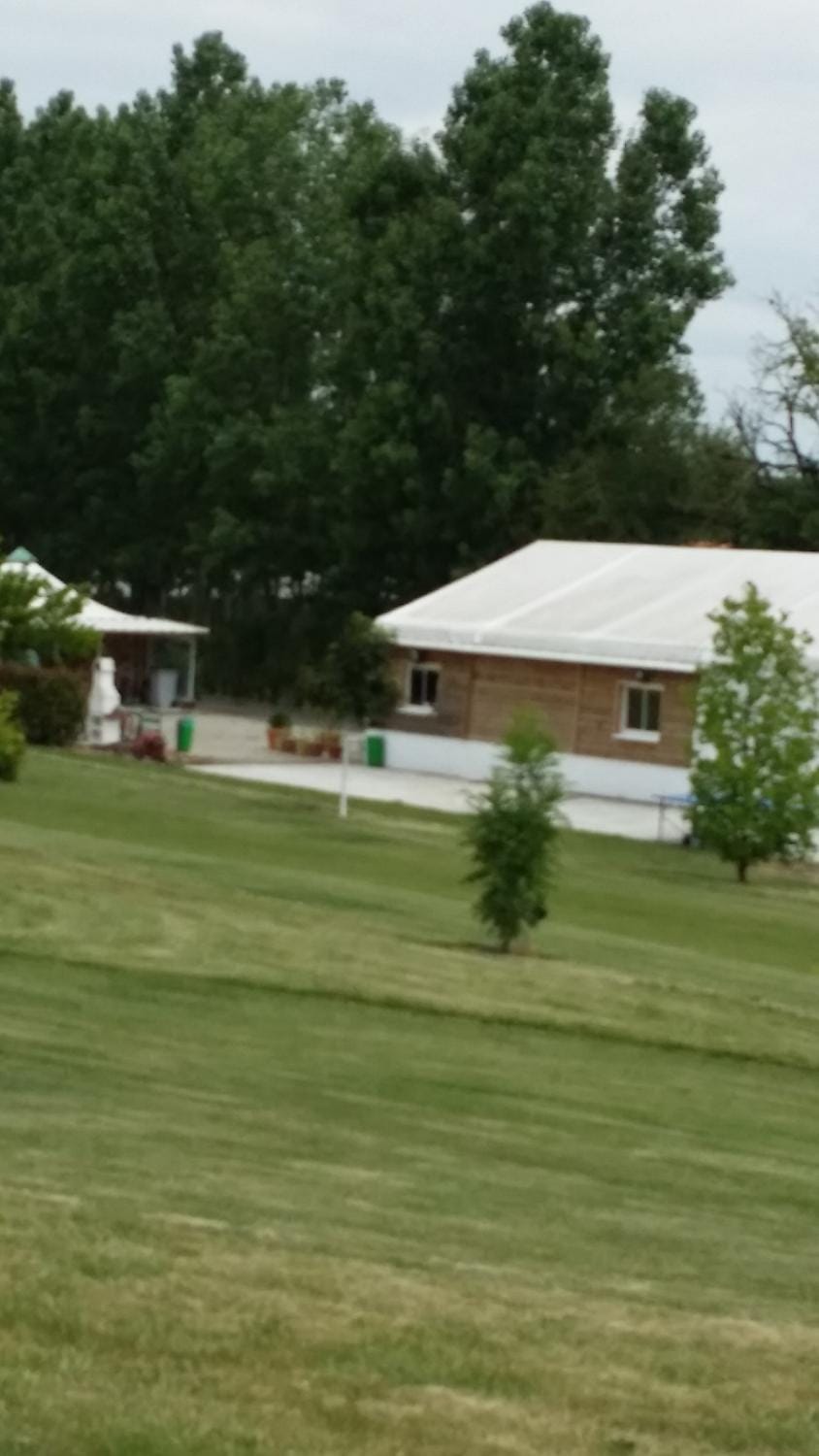 Parc Des Oliviers Campground/ 
RV Resort in Occitanie