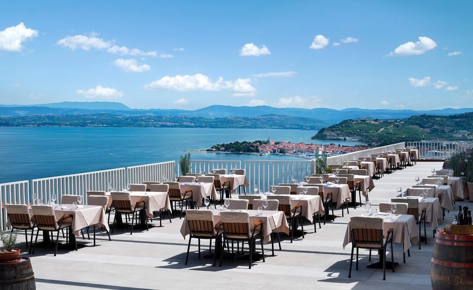 Restaurant/places to eat, Summer, Food and drinks, Banquet/Function facilities, On site, Sea view
