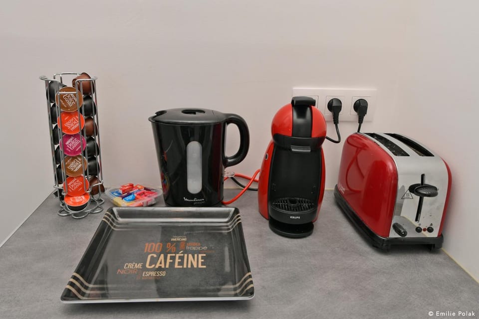 Coffee/tea facilities, toaster