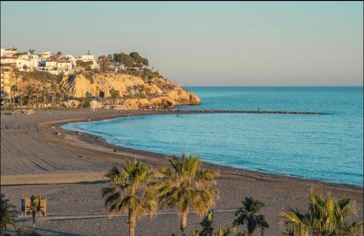 Turismo Vacacional de Lujo ttluga -Málaga Apartment in Axarquía