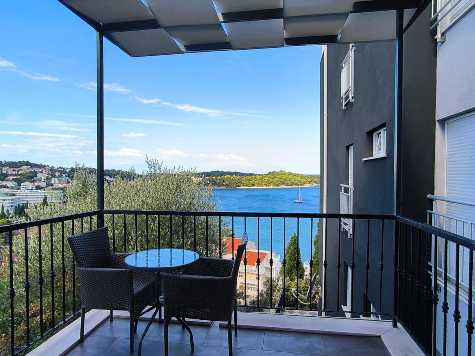 Day, Natural landscape, View (from property/room), Seating area, Sea view