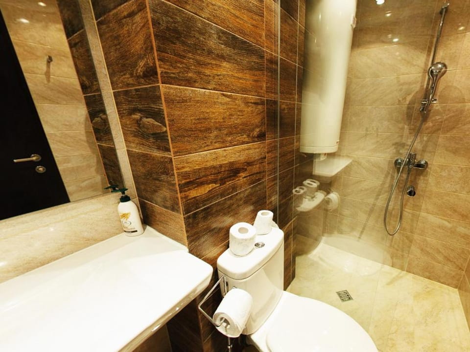 Shower, Toilet, Bathroom