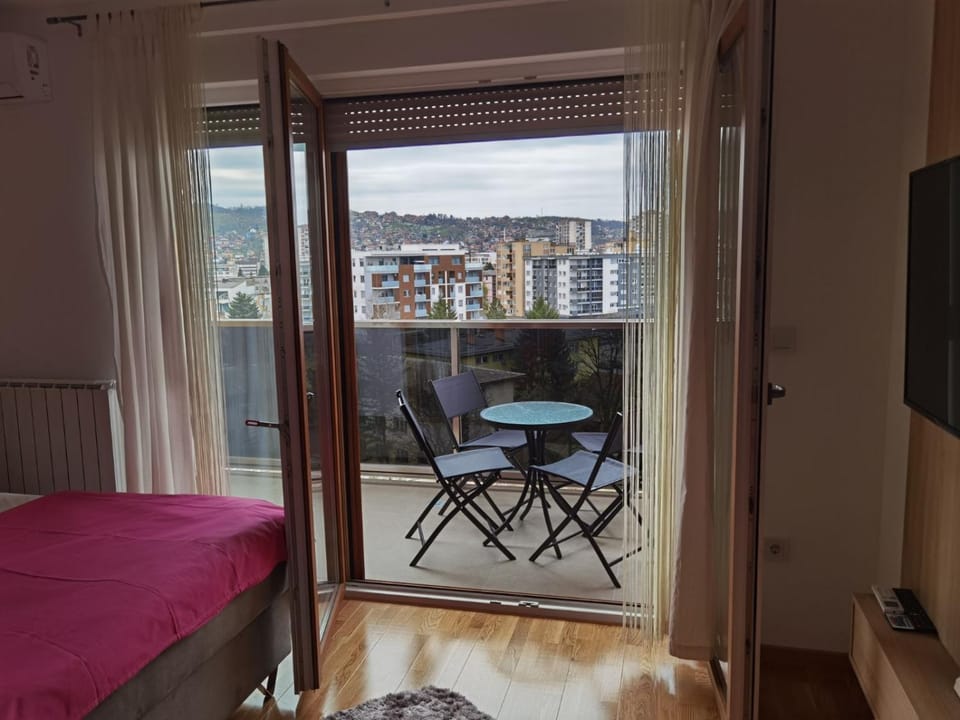 Balcony/Terrace, City view, Street view