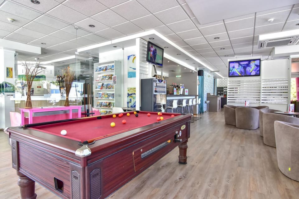 Lounge or bar