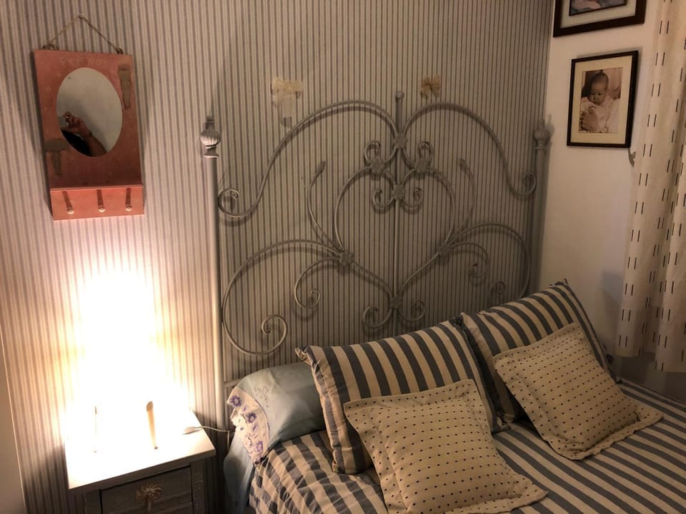 Decorative detail, Bedroom