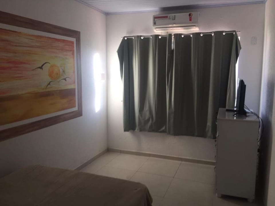 Bed, TV and multimedia, Bedroom, air conditioner