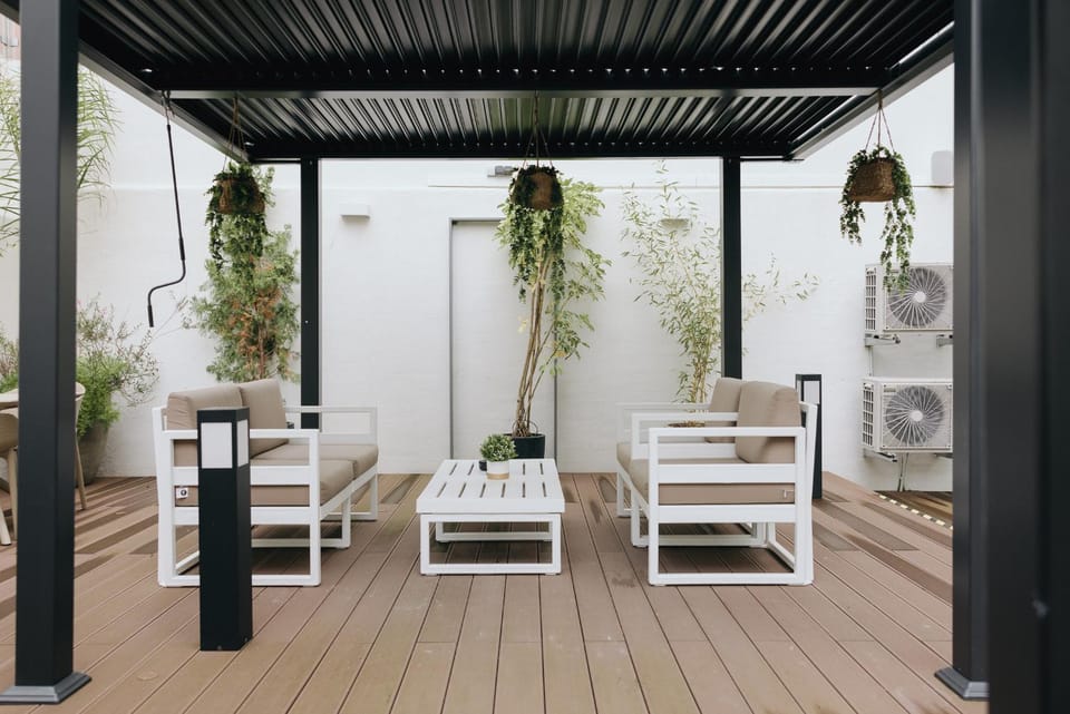Patio, View (from property/room), Balcony/Terrace, Seating area, Garden view