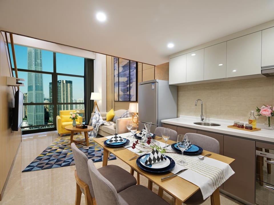 Living room, Dining area