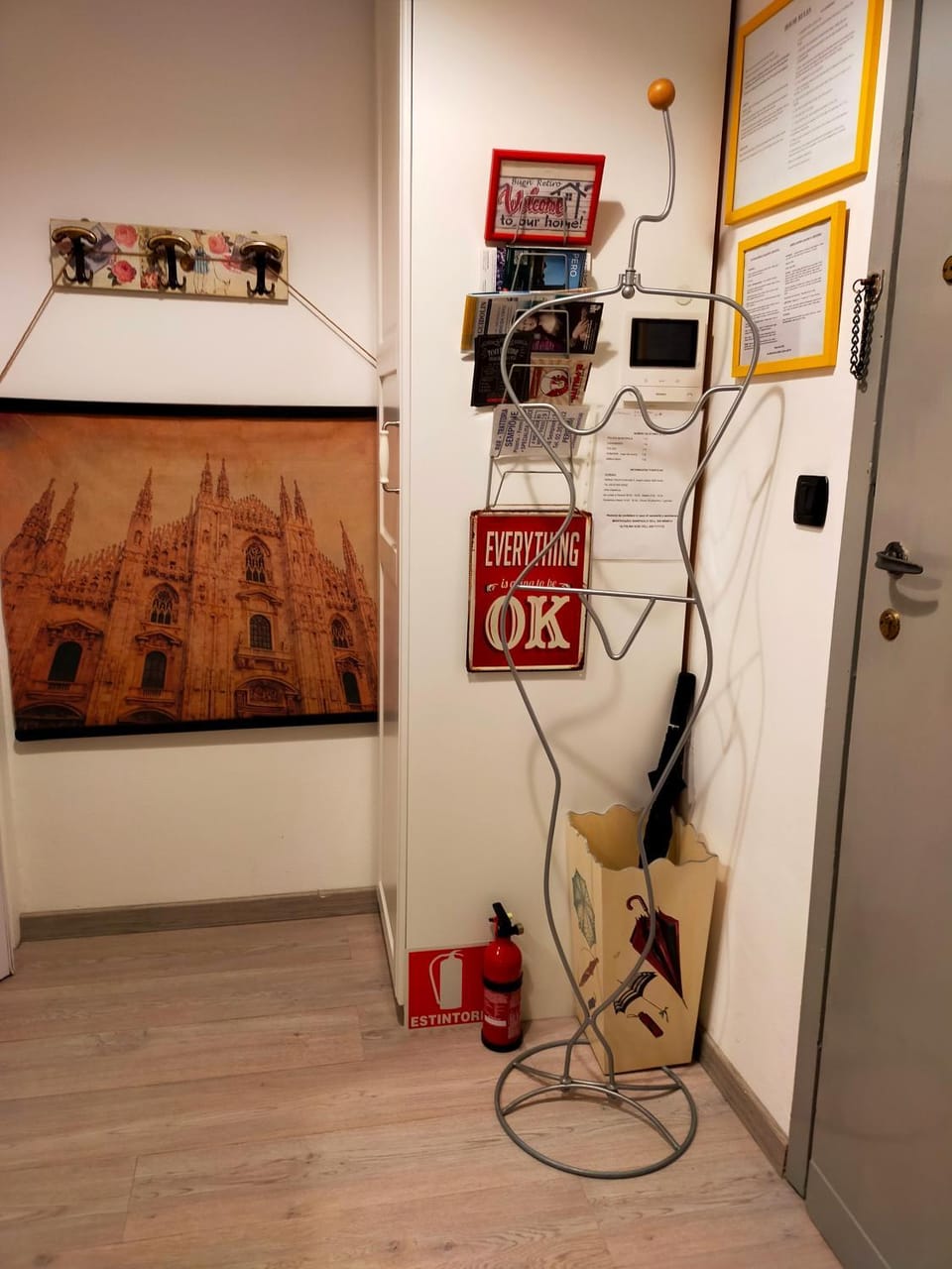 Bird's eye view, Decorative detail