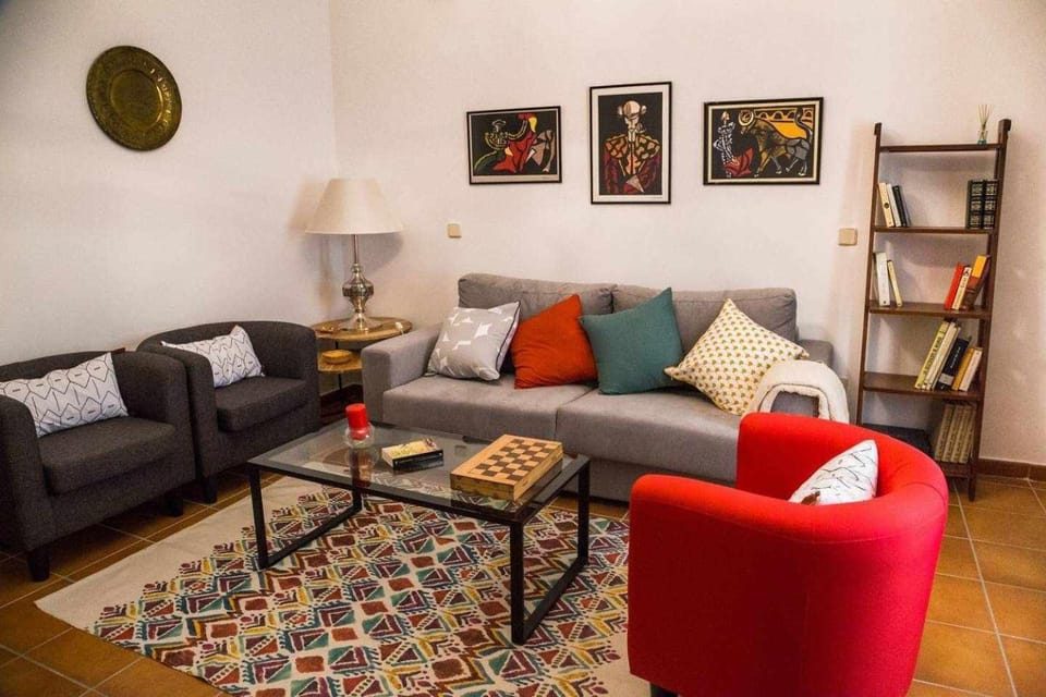 Living room, Seating area