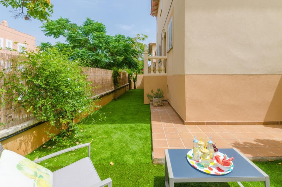 Garden, Balcony/Terrace