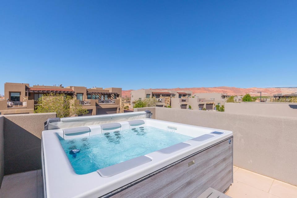 18 Holes and A Hot Tub House in St George
