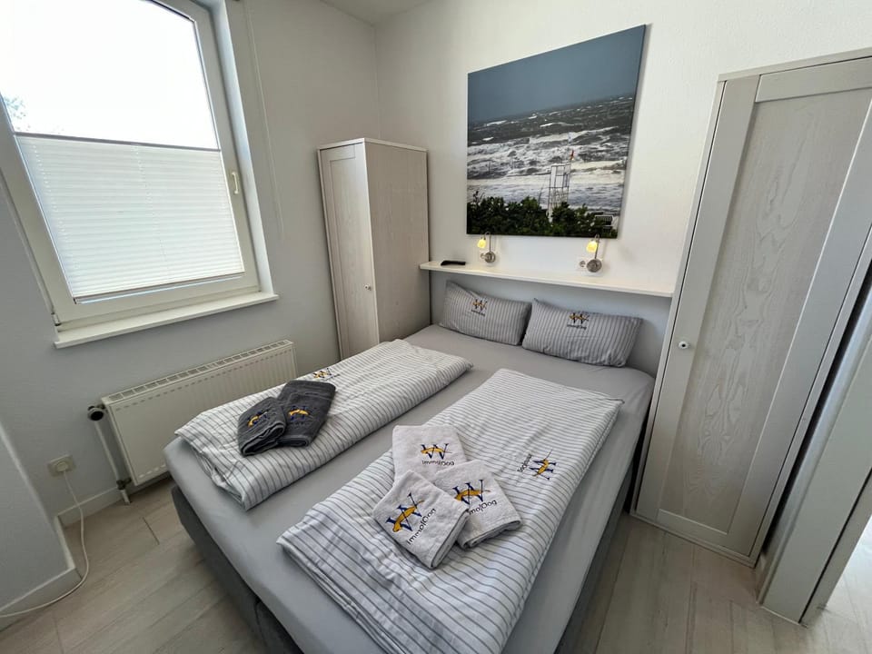Residenz am Rosengarten 3 - Familienfreundliche, moderne Maisonettenwohnung Apartment in Friesland