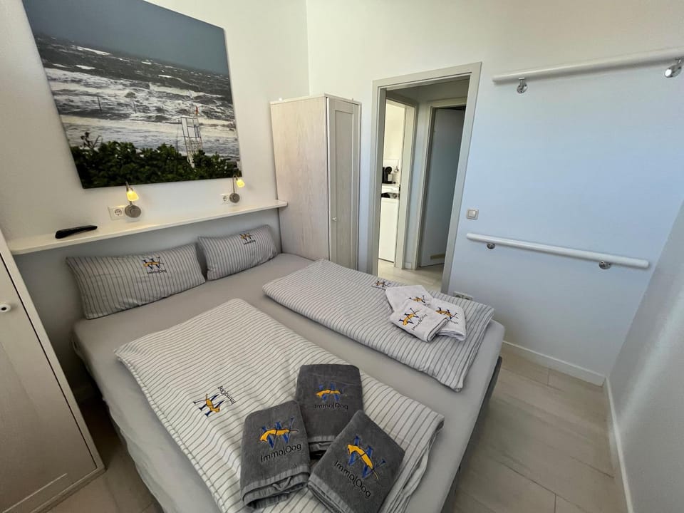 Residenz am Rosengarten 3 - Familienfreundliche, moderne Maisonettenwohnung Apartment in Friesland