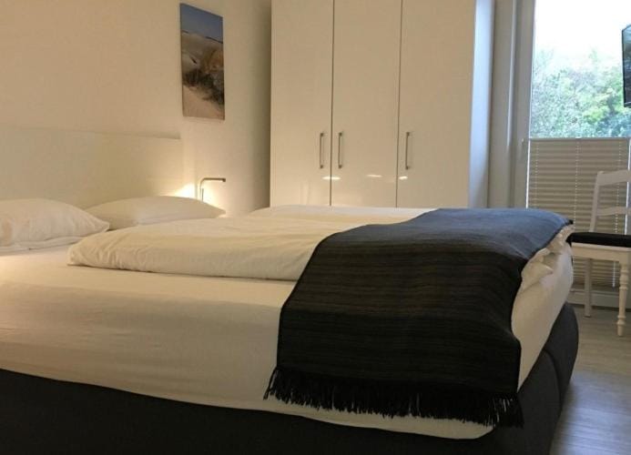 Robby 7 - Hundefreundliche Terrassenwohnung mit eigenem Garten Apartment in Friesland