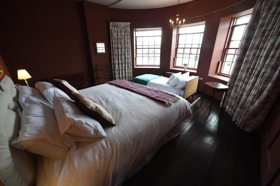 Cupar Burgh Chambers Apartment in Scotland