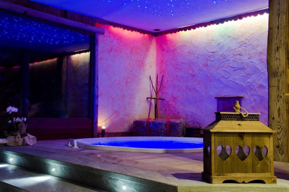Hot Tub, Spa and wellness centre/facilities