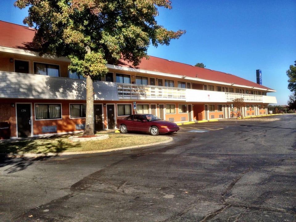 Property building, Day, Parking