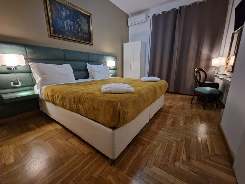 Bed, Bedroom
