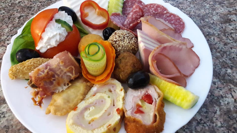 Pensiunea Jacqueline Bed and Breakfast in Romania