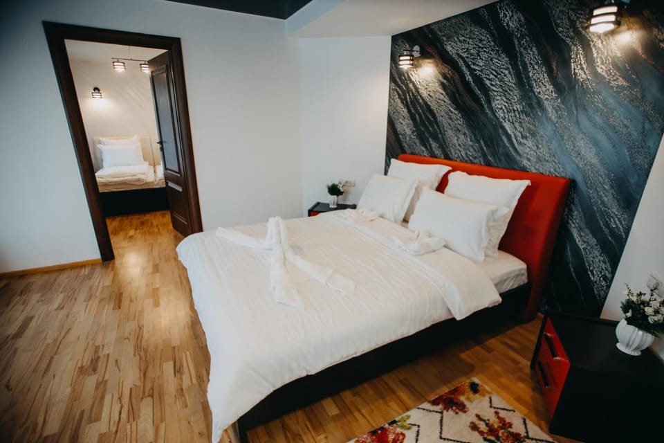 Bed, Living room