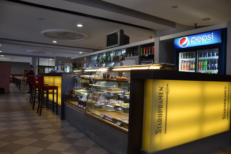 Lounge or bar