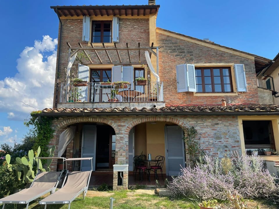 Property building, Patio, Balcony/Terrace, Garden view