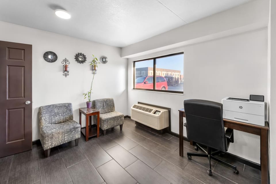 Lobby or reception, Seating area