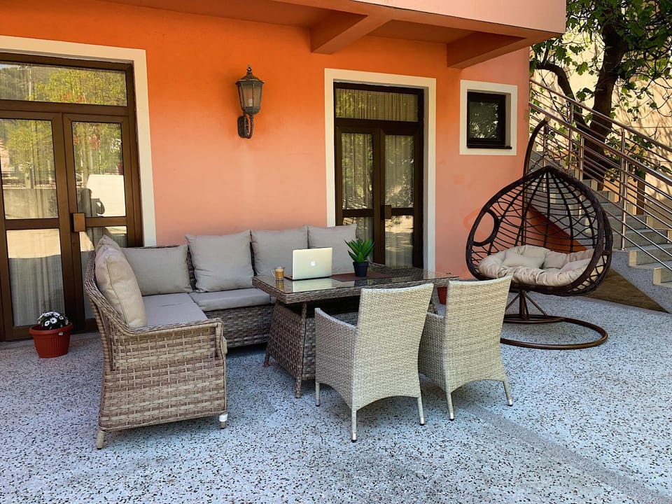 Patio, Facade/entrance, Garden, Balcony/Terrace