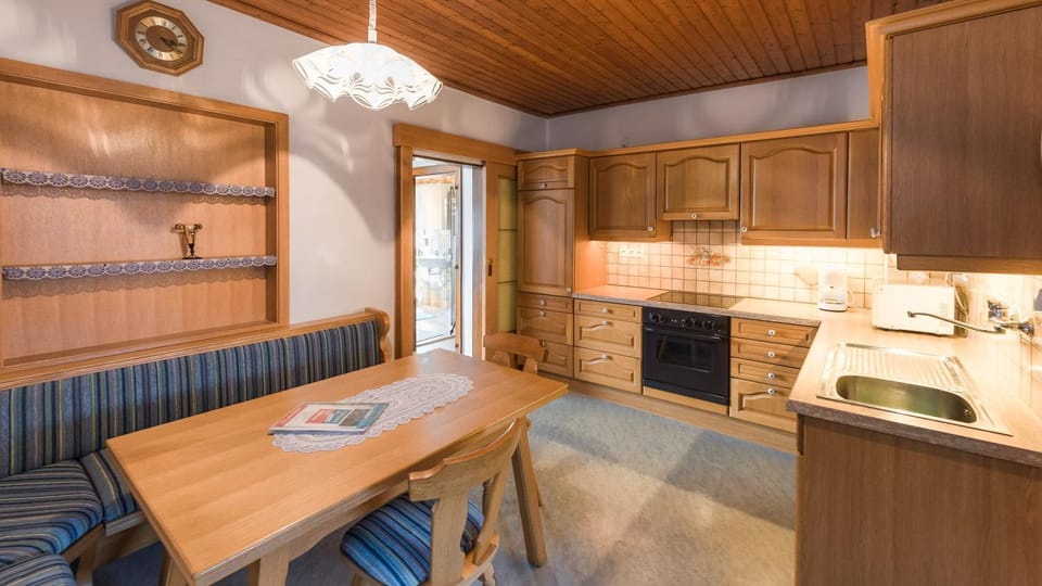 Kitchen or kitchenette, Photo of the whole room