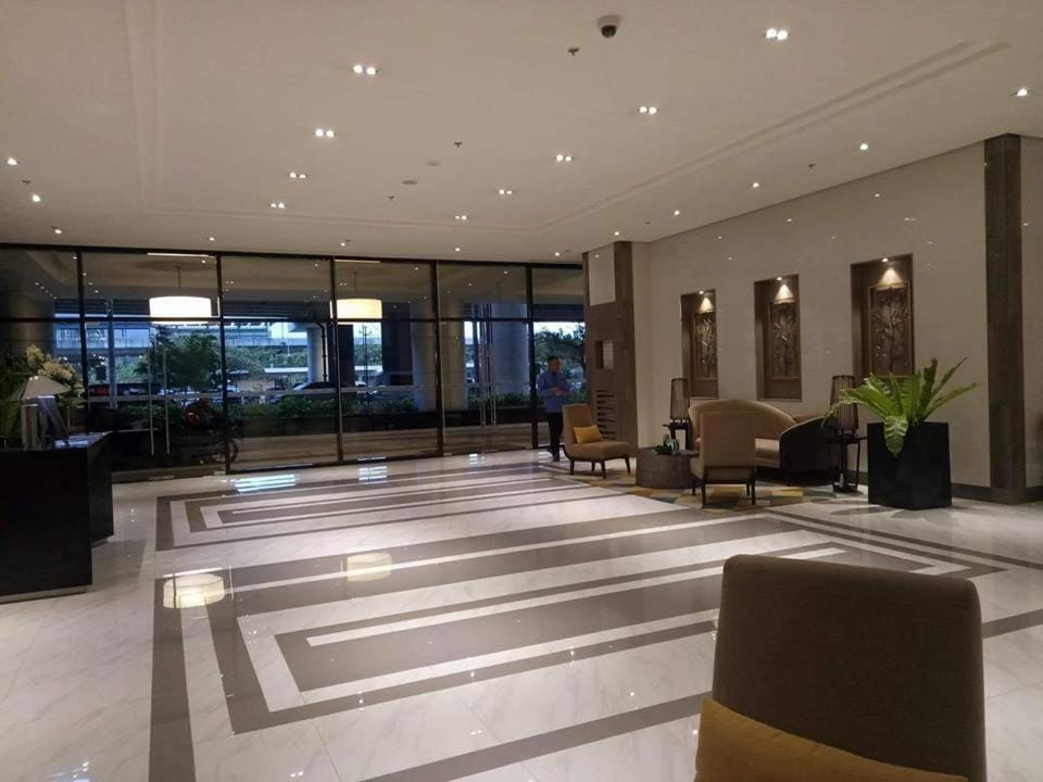 Eighty One Newport Boulevard Apartment in Pasay