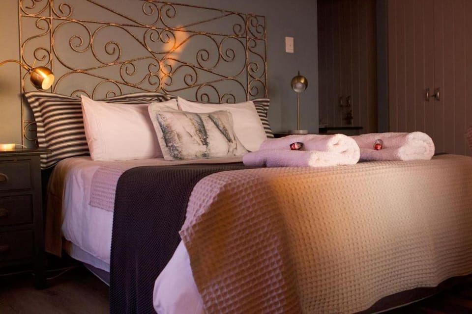Dreamy Beach Room Bed and Breakfast in Cape Town
