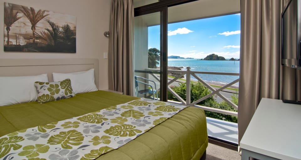 TV and multimedia, Bedroom, Sea view