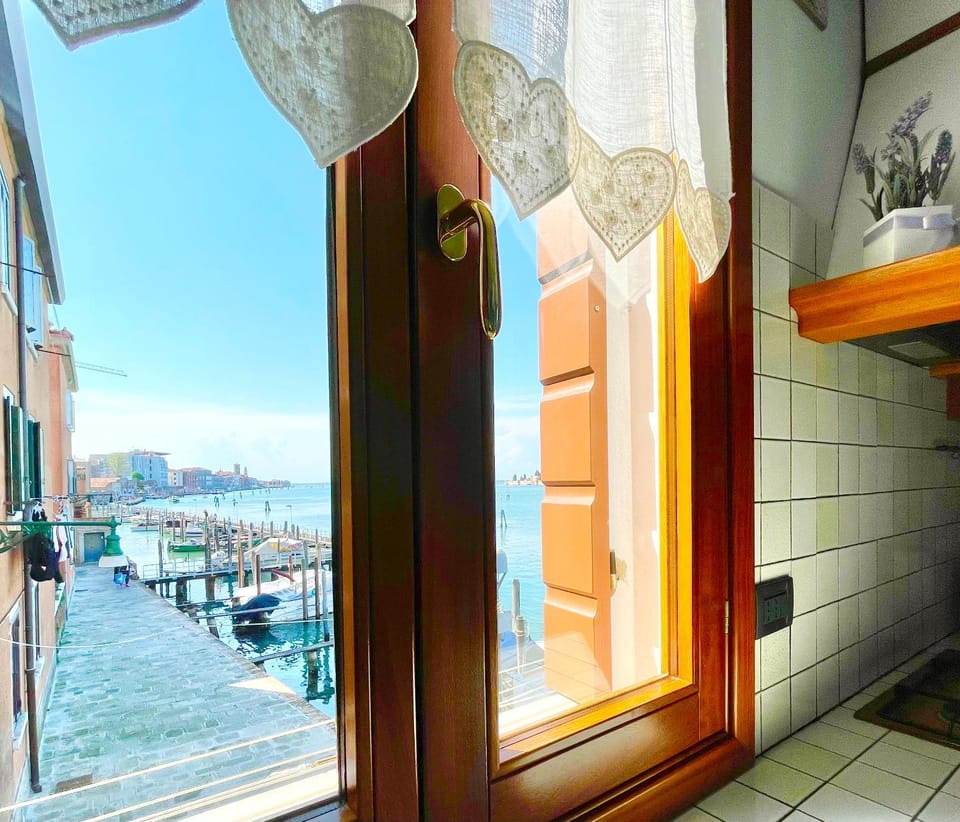 Ca' Monica Panoramic-Canal View, Biennale Apartment in Venice
