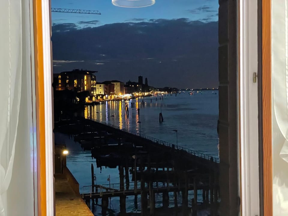 Ca' Monica Panoramic-Canal View, Biennale Apartment in Venice
