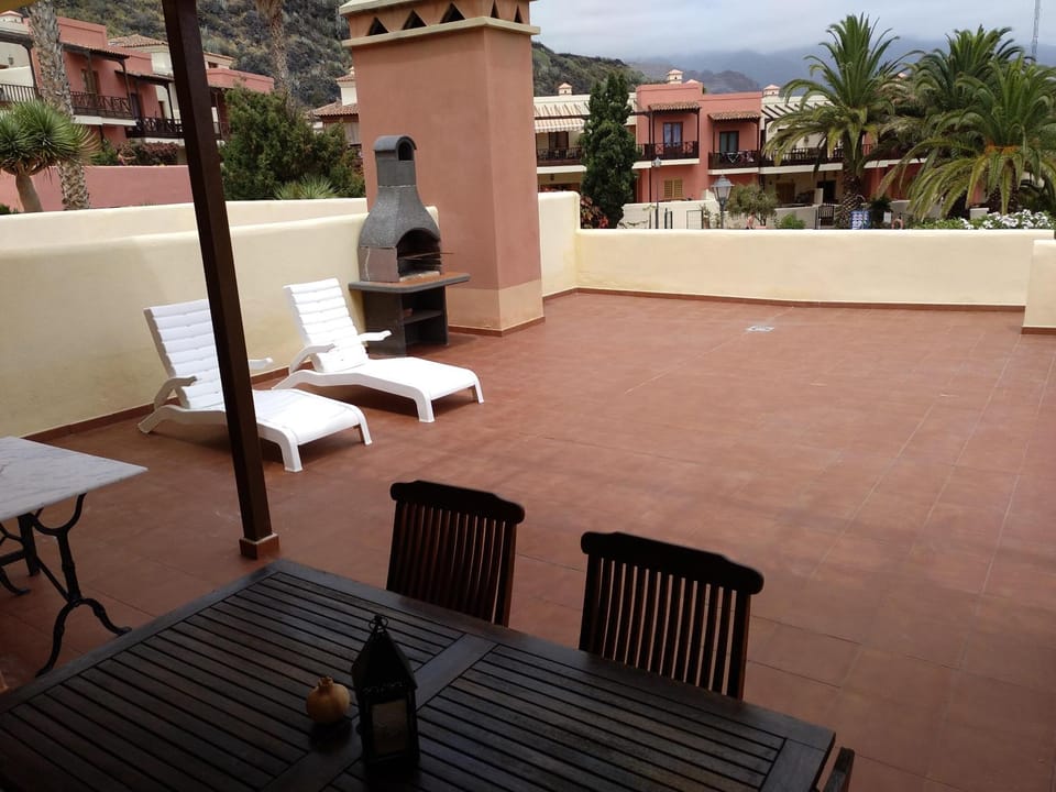 BBQ facilities, Balcony/Terrace, Decorative detail