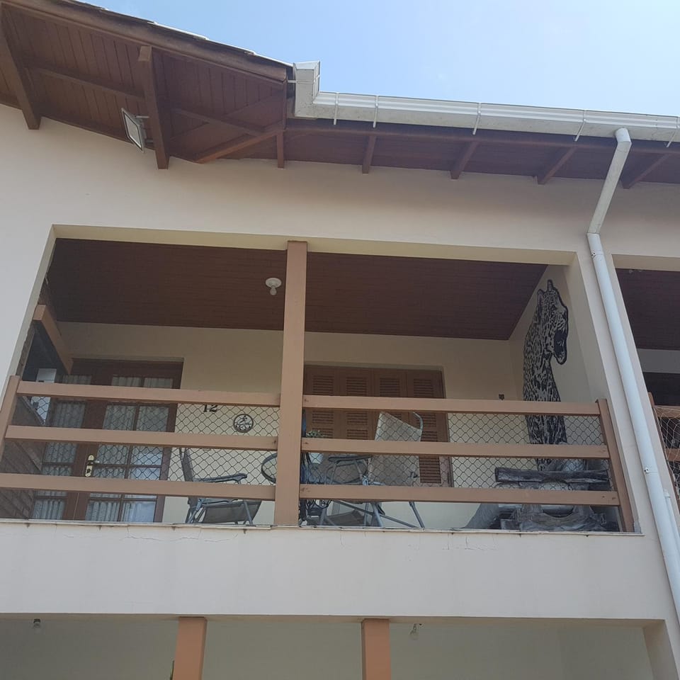 solar norte no centro dos ingleses a 50 metros da praia Apartment in Florianopolis