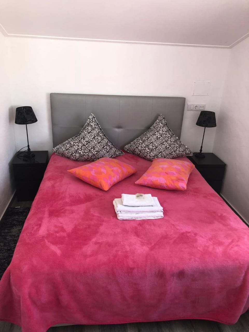 Bed, Photo of the whole room