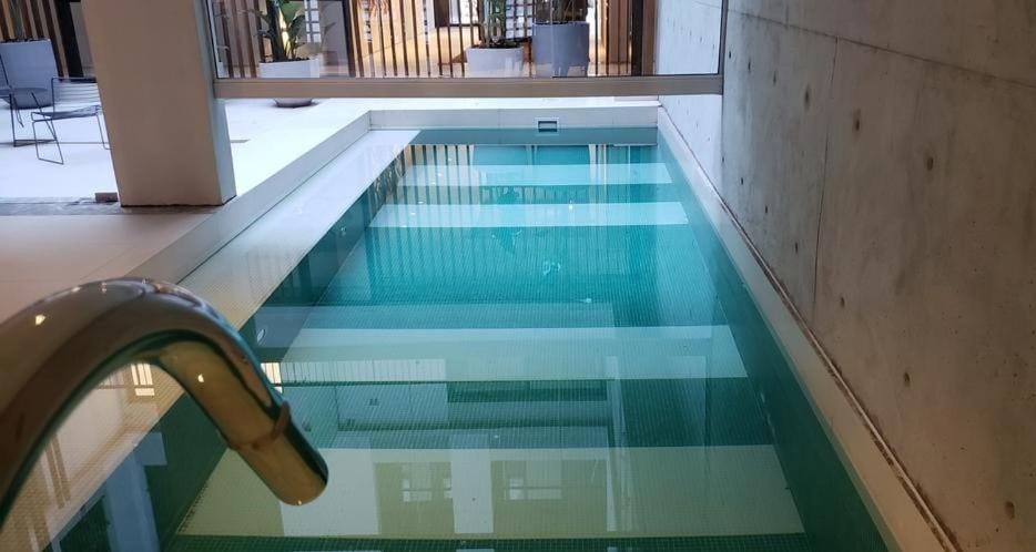 Swimming pool, Swimming pool
