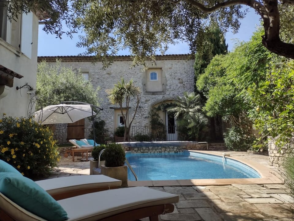 Property building, Pool view