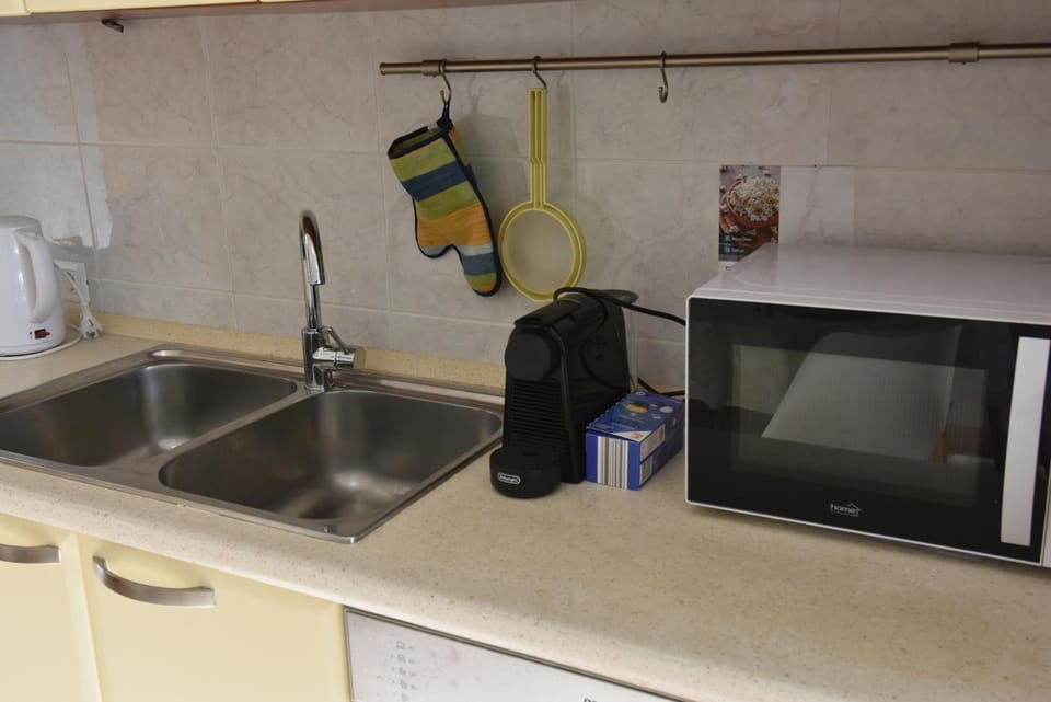 Coffee/tea facilities, minibar