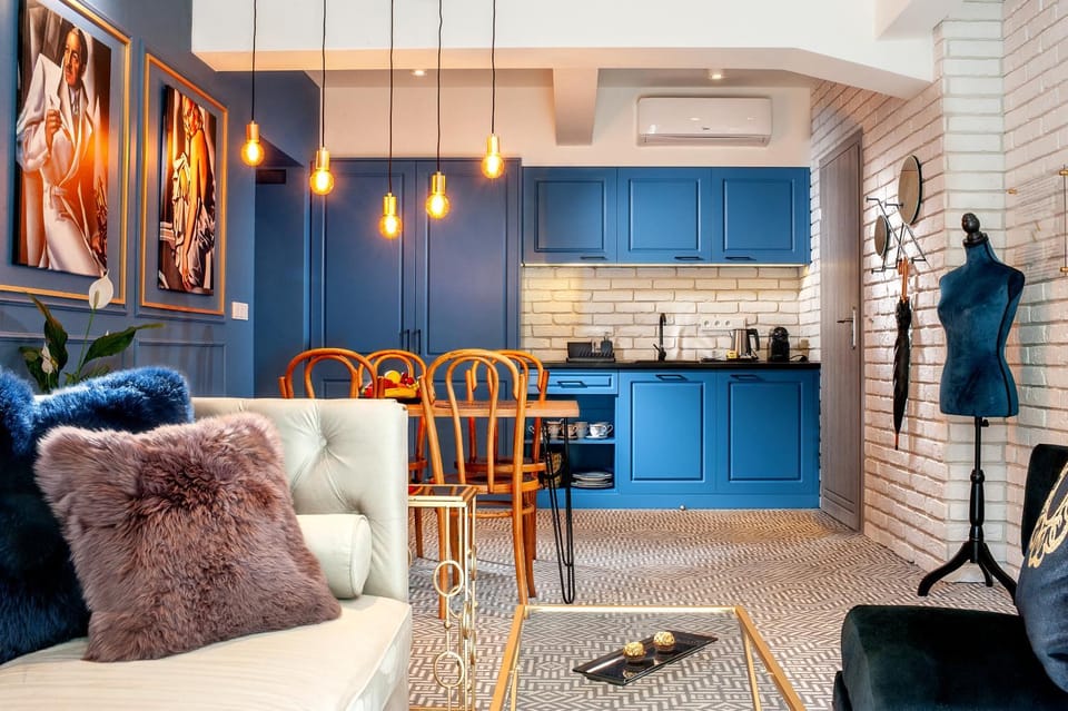 Kitchen or kitchenette, Photo of the whole room, Dining area